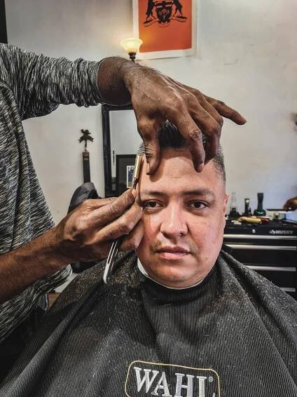 Kolors Barbershop & Lounge