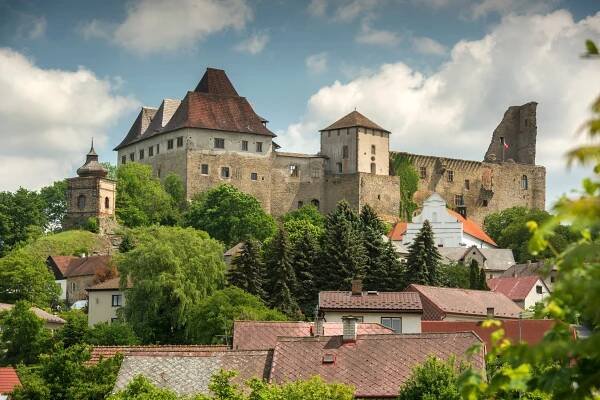 Hrad Lipnice nad Sázavou - obestřený záhadami a pověstmi