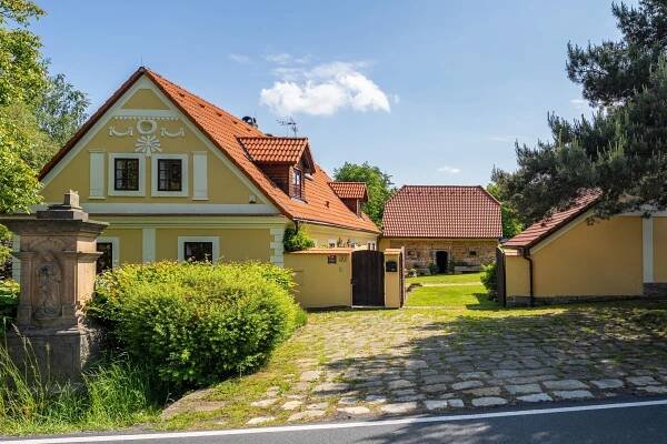 Prodej rodinného domu/statku v obci Litíč - Matěj Hvězda