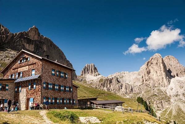 Rifugio Roda de Vaèl