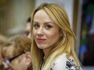 Pozadí událostí: Soňa není žádná poddajná puťka, říká herečka Petra Hřebíčková
