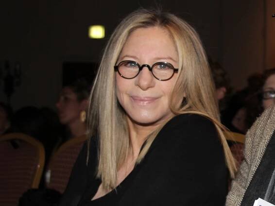 Súbor:Barbra Streisand and James Brolin (cropped).jpg – Wikipédia