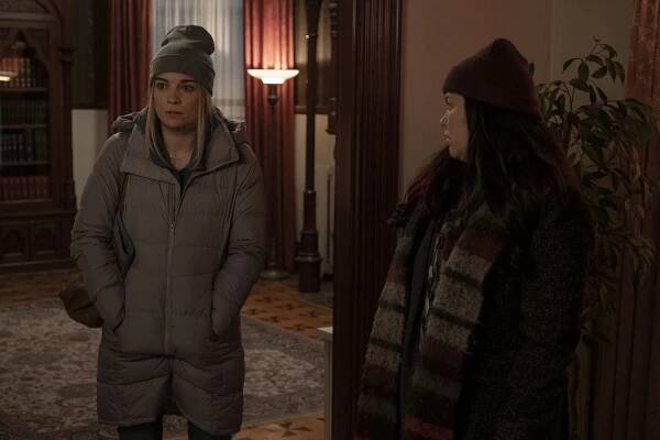 Annie Murphy, Mary Hollis Inboden - Kevin Can F**k Himself - Ghost - Z filmu