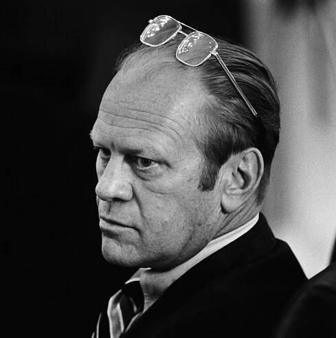 President Ford during Mayaguez Crisis - 951