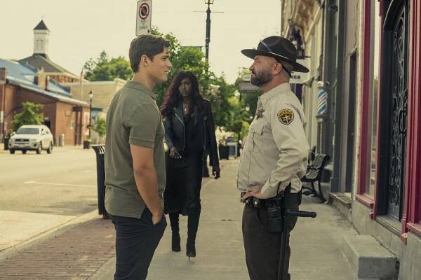Brenton Thwaites, Anna Diop, Alan Van Sprang - Titans - Caul's Folly - Z filmu