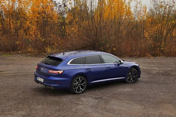 test-2021-volkswagen_arteon_r_shooting_brake-dsg-4motion- (13)