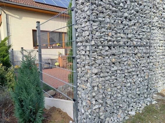 Gabionový plot Osnice – Gabiony na klíč