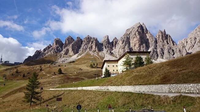 Monte Zoncolan, Tre Cime & sedla Giau, Falzarego, Gardena, Sella a Pordoi – Hory z dálky