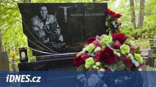 Rok po tragédii lidé míří na zlínský hřbitov vzpomenout na Rachůnka - iDNES.cz