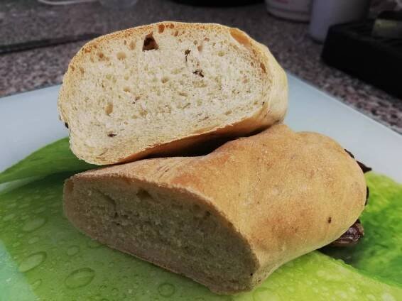 Domácí ciabatty s olivami | recept na domácí pečivo | jitulciny-recepty.cz