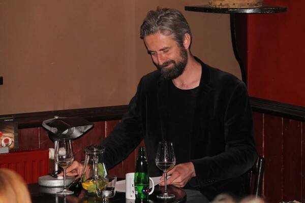 OBRAZEM: Noc literatury přilákala tři sta lidí