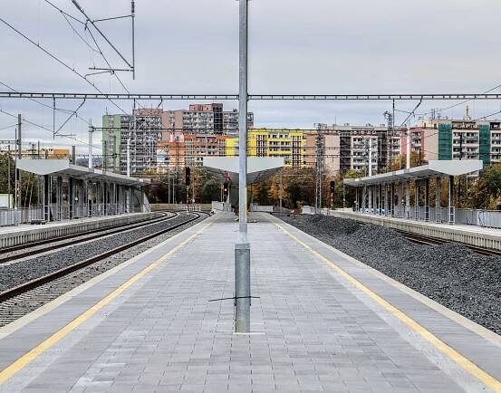 Obrazem: Stavba koridoru v Praze pokročila, zastávka Eden začne sloužit od prosince - Zdopravy.cz
