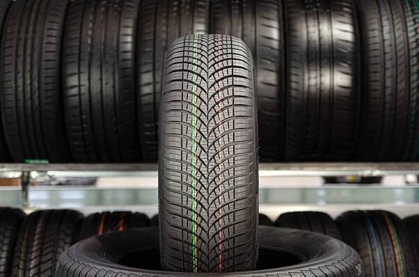 GOODYEAR VECTOR 4SEASONS GEN-3