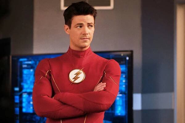 'The Flash' unveils Grant Gustin's new super-suit in season 8