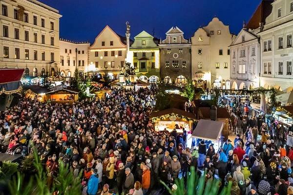 Český Krumlov ruší kvůli covidovým opatřením adventní program na náměstí