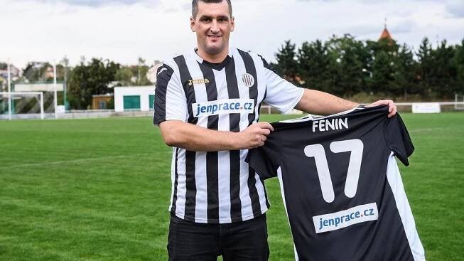 Hattrick v premiéře, podpálený byt. Fanoušci tu Fenina stále milují, zní z Eintrachtu - Sport.cz