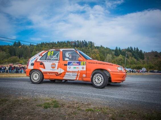Trněný ovládl Rallye Klatovy, favorizovaný Pech do cíle nedojel
