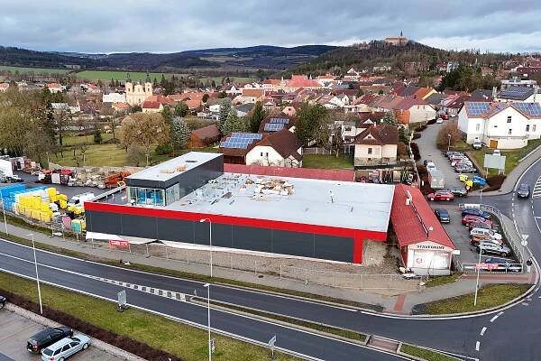 STAVBA NOVÉ PRODEJNY V NEPOMUKU | Unibrick s.r.o 