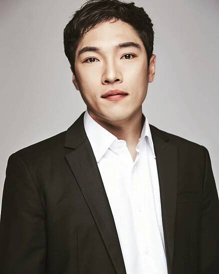 Choi Young-Woo-1983-p1.jpg