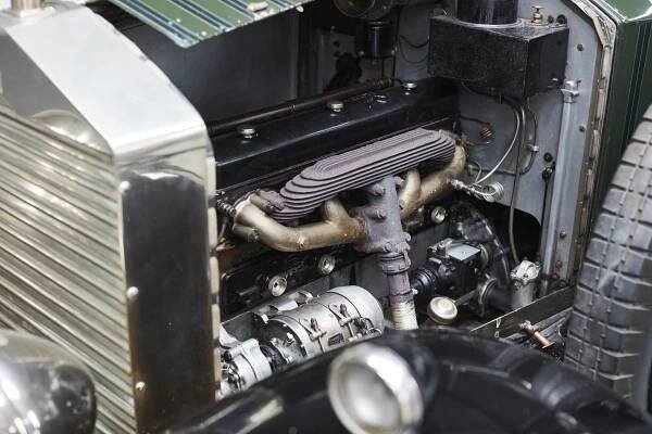 Twentieth Century Rolls-Royce and Bentley motor cars for sale at Ranmore Service & Engineering, Surrey U
