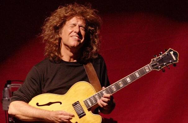 Pat Metheny at Isaac Stern Auditorium