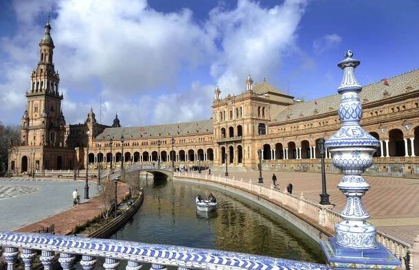 Sevilla será “un personaje más” de los Latin Grammy 2023: así será el evento
