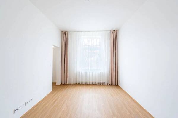 Pronájem útulného bytu 1+kk (26,9 m²) se šatnou › FIOREAL
