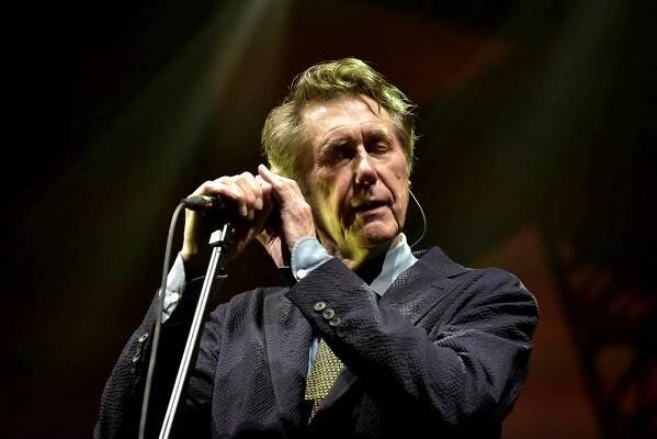 Bryan Ferry zvedl ze sedadel celé Forum Karlín