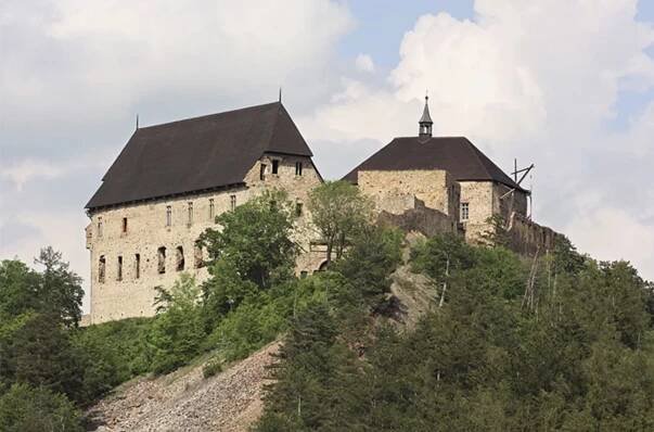 Hrad Točník: Objevte tajemství královského sídla Václava IV.
