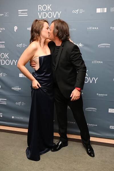 FOTO: Pavla Beretová dostala i pusu. – stránka 15