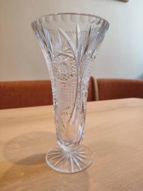 Váza - broušené sklo