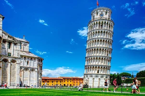 Namiř si to k šikmé věži. Pisa z Prahy nyní od 858 Kč