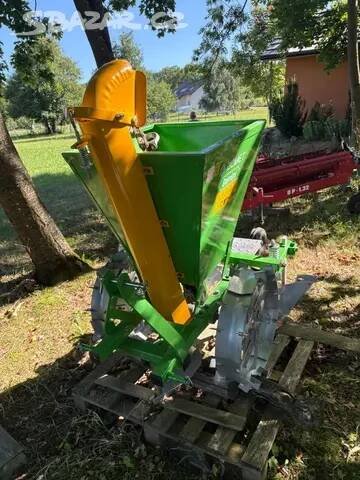 Sazeč brambor Bomet S 239