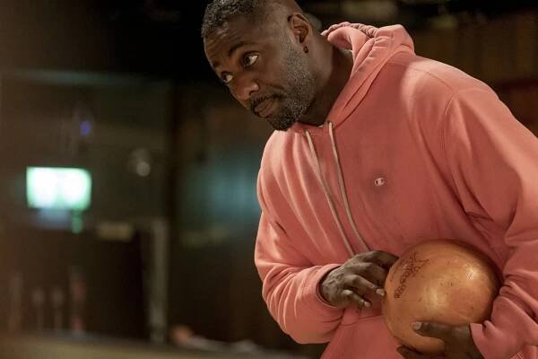 Ukaž se, Charlie - Epizoda 3 - Z filmu - Idris Elba