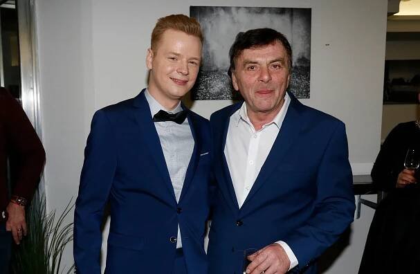 Dříve utajovaný nemanželský syn Pavla Trávníčka Pavel Dytrt alias „Kečupák“ si prošel kvůli otci šikanou