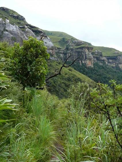 Trek k vodopádu Tugela Falls v Dračích horách JAR