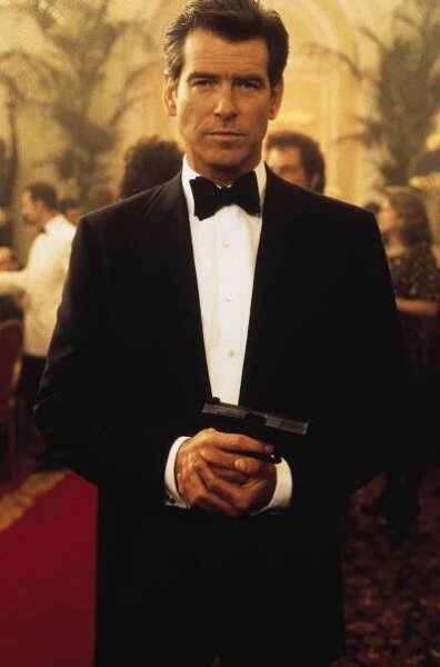 Pierce Brosnan as James Bond in The World Is Not Enough.