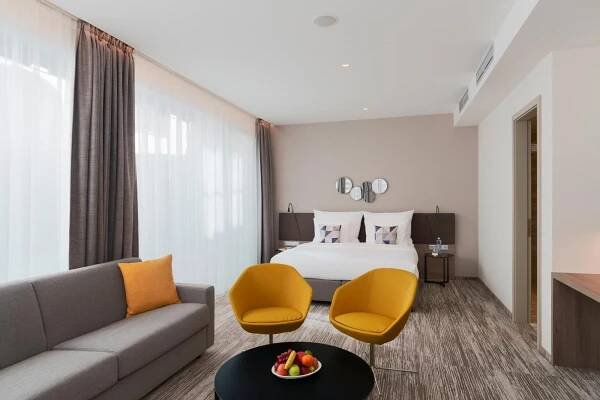 Cube Hotel