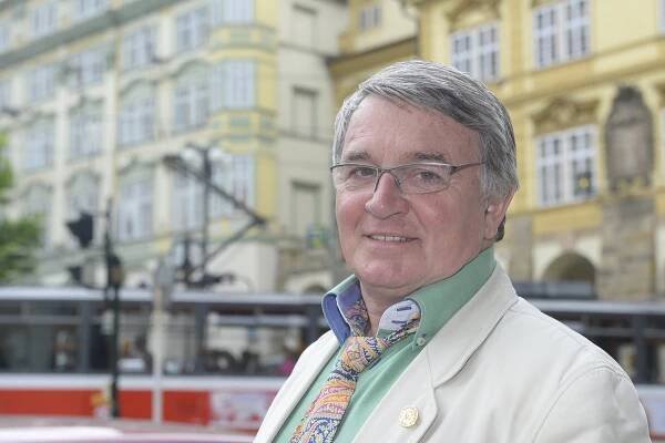 Vlastimil Harapes