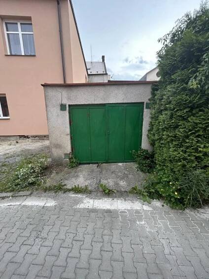 Prodej řadového rodinného domu se zahrádkou a garáží, Svitavy | PRIME REALITY