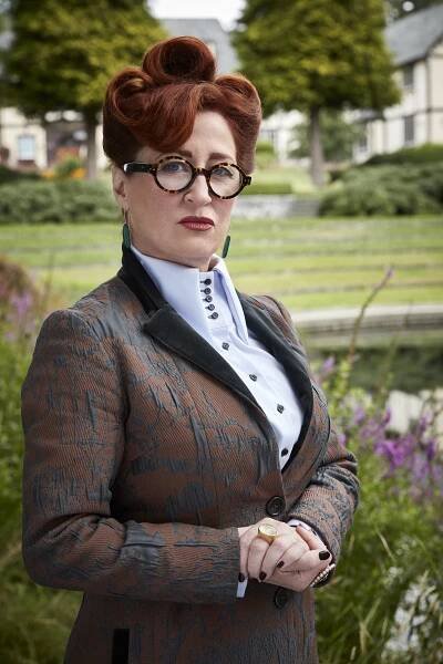Vicki Lewis - Magie vzhůru nohama - Promo