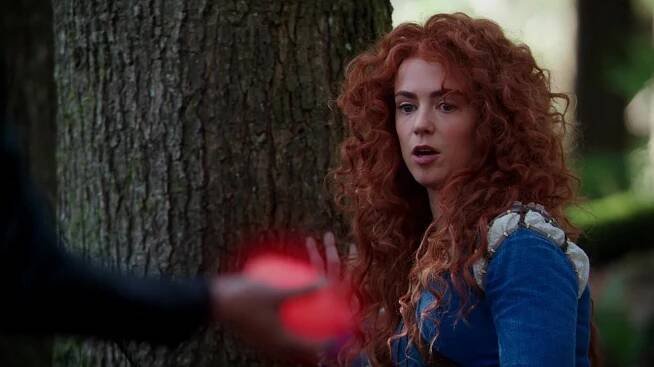 Bylo, nebylo - Medvěd a luk - Z filmu - Amy Manson