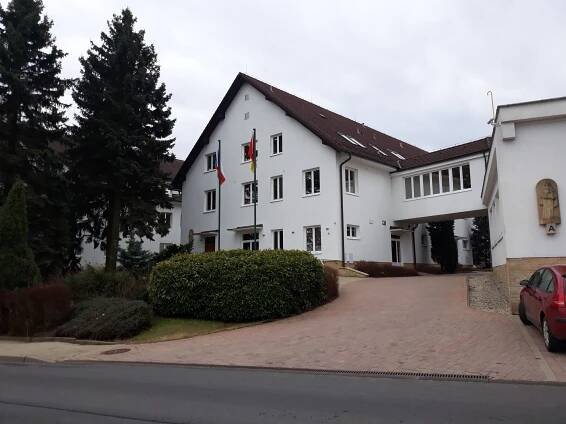 Domov důchodců sv. Zdislavy - domov seniorů / seniocentrum - Červená Voda
