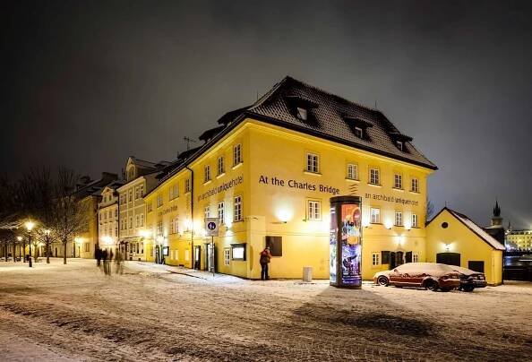 Bezkontaktní recepce v hotelu Archibald při Karlovém mostě | MyStay 