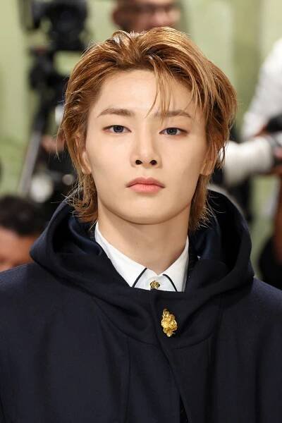 Stray Kids' I.N Spruced His Casual 'Fit Up With Pink Adidas Gazelles — See Photos