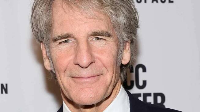Scott Bakula in continued talks with Paramount for new Star Trek series