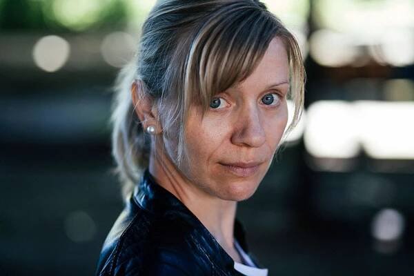 Portrait-Frau-headshot-female-Foto-color-szene-fotografin-nadja-jacke-bielefeld