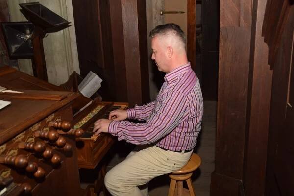 Tomáš Flégr zahájil festival, pochvaloval si kladrubské varhany