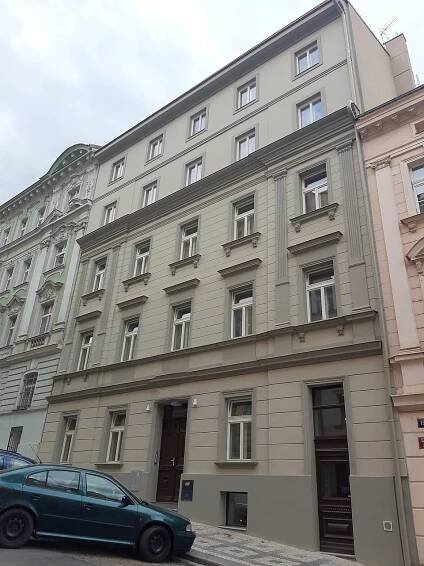 Soubor:Praha Vlkova 13 04 2020.jpg