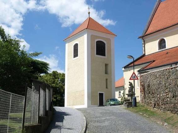 Zvonice u kostela svatého Mikuláše v Benešově | Drobné památky 